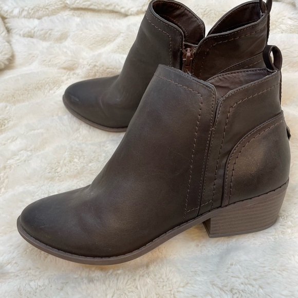 G By Guess Boots Womens 8 M Casual Side Zip Ankle Bootie Brown Leather Heels - Picture 1 of 8
